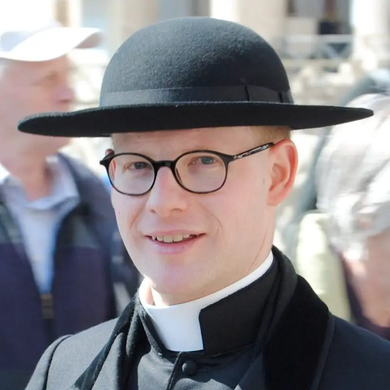 cappello romano priest hat priest glasses